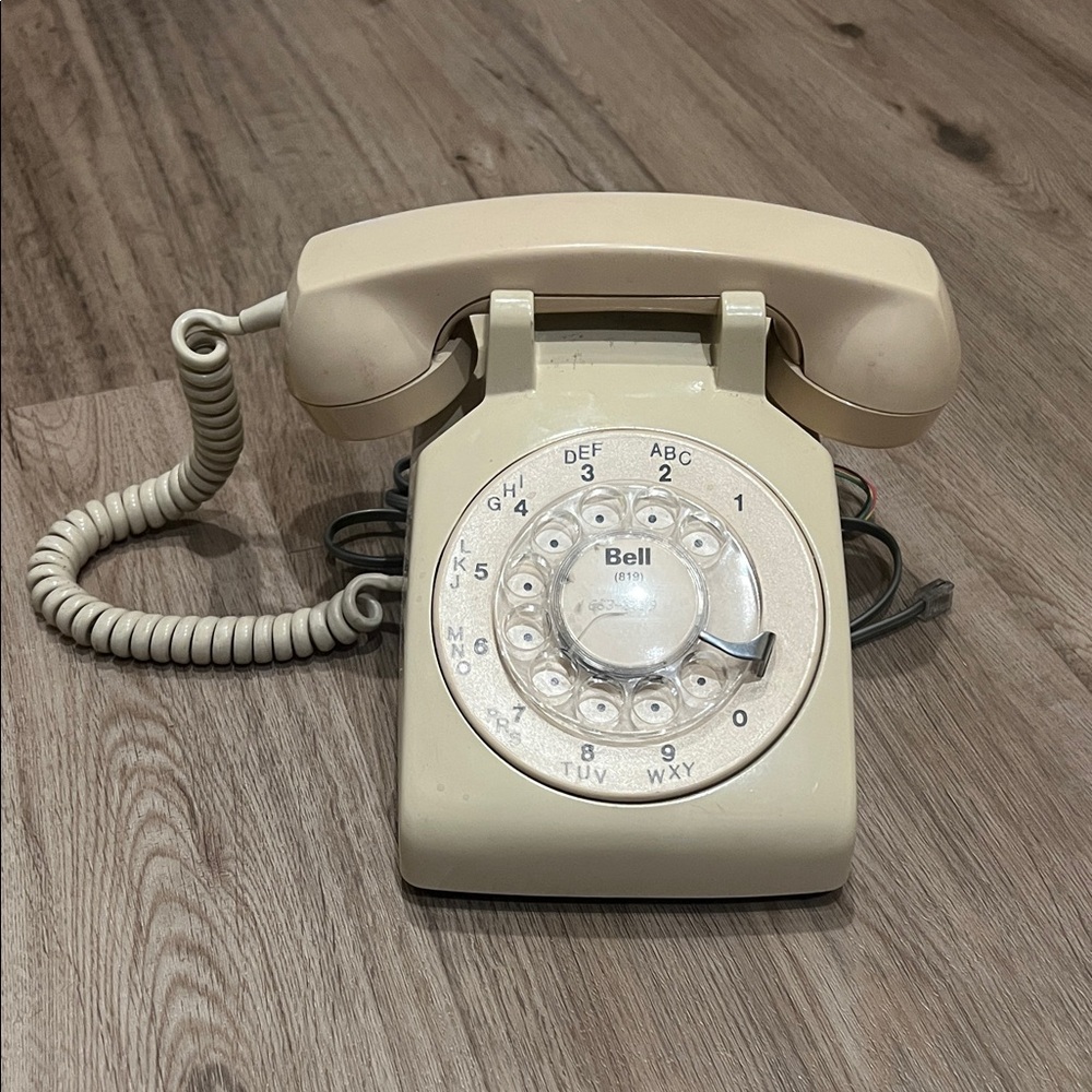 Vintage Cream Rotary Dial Telephone